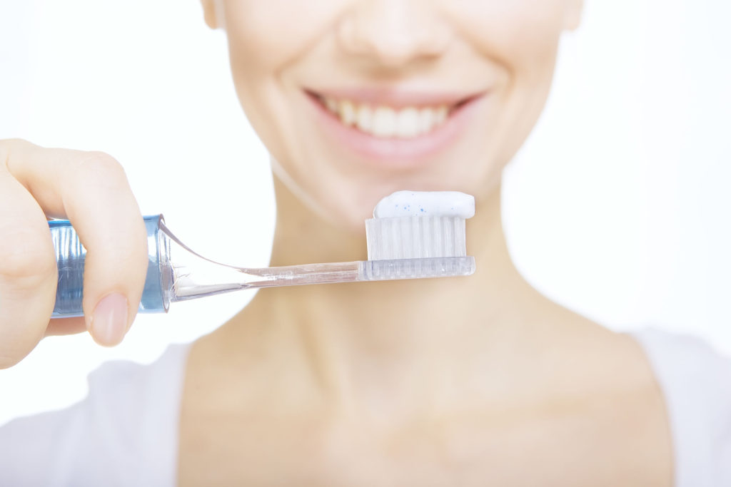 正しい歯みがきの方法: 口腔衛生の重要性と効果的なテクニック