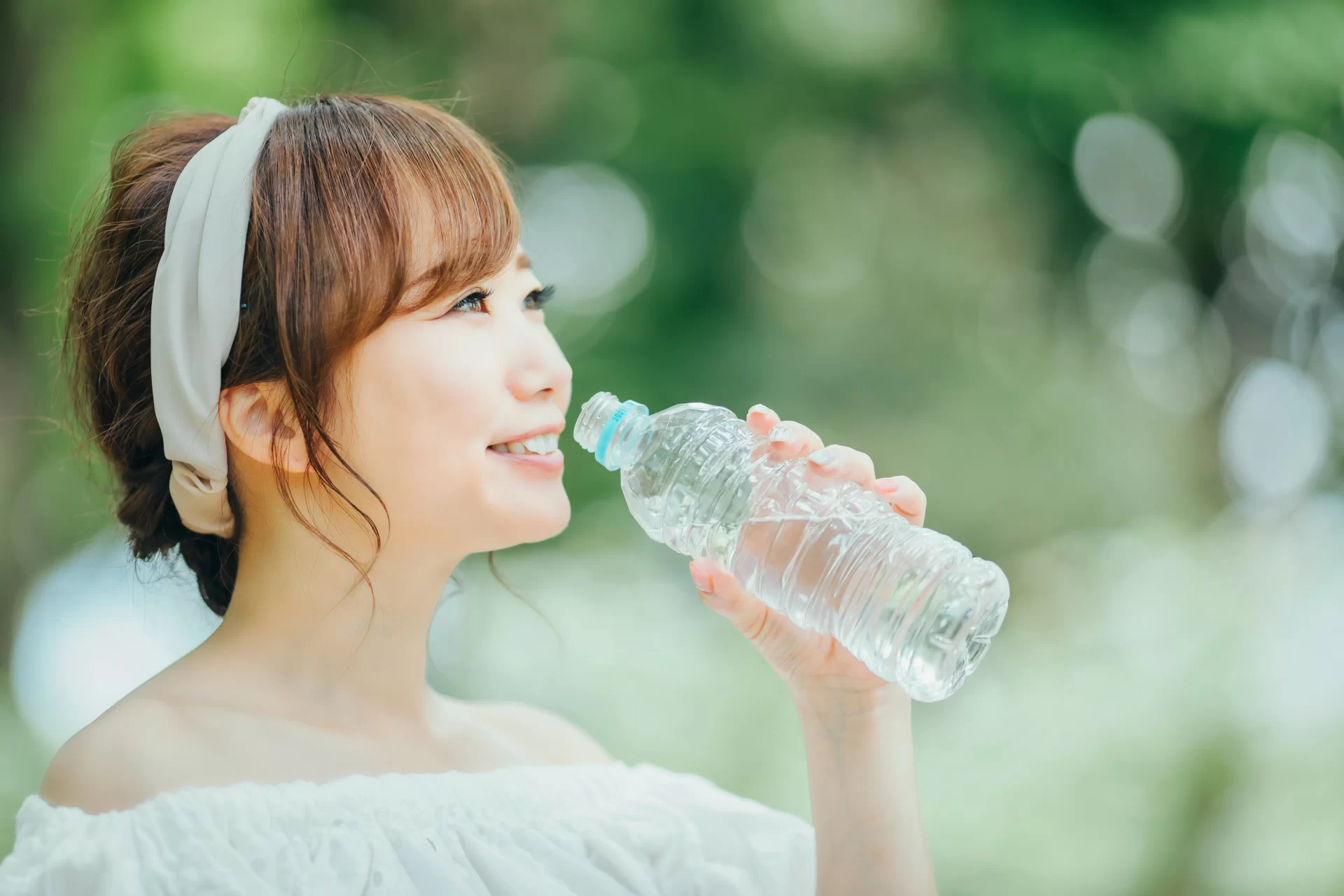 ポカリとアクエリ、何が違う？ 歯科から考える健康と水分補給